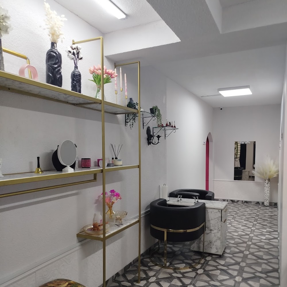 Beyour Beyza Dzindzioski Hair Makeup & Beauty Studio