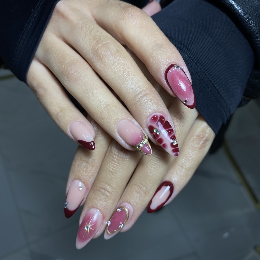 Aleyna nail salon