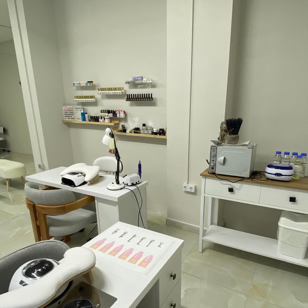 Manifest Nail Studio