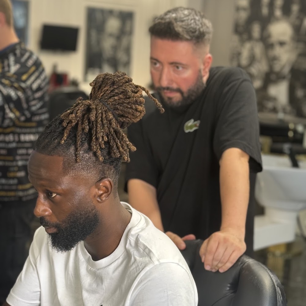 Hüseyin Kanyılmaz - HK BARBERS