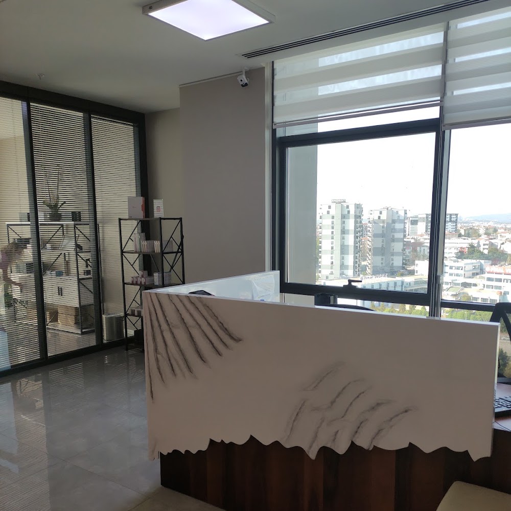 S Clinic Bursa - Saç Çoğaltma, Saç Bakım ve Güzellik Merkezi