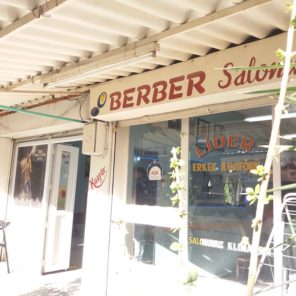 Street Barber - 2